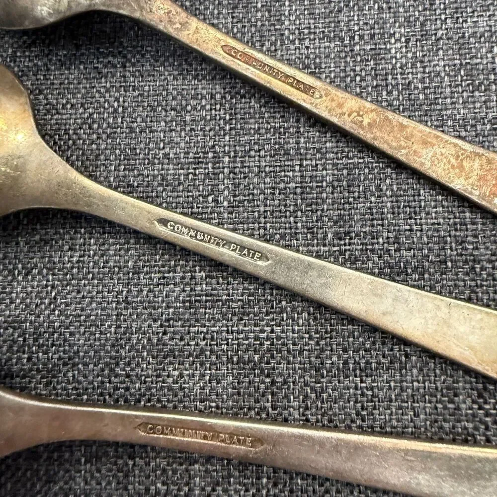 Vintage 3x Oneida Community 1936 Coronation Silverplate Oval Bowl Soup Spoons